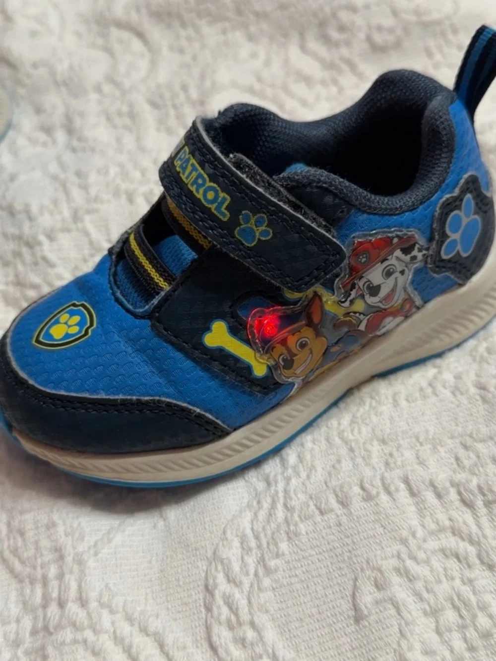 Paw Patrol Sneakers Size 7 Toddler with LIGHT UP Character Graphics
